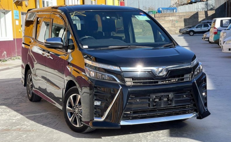 TOYOTA VOXY ZS KIRAMEKI II 2019