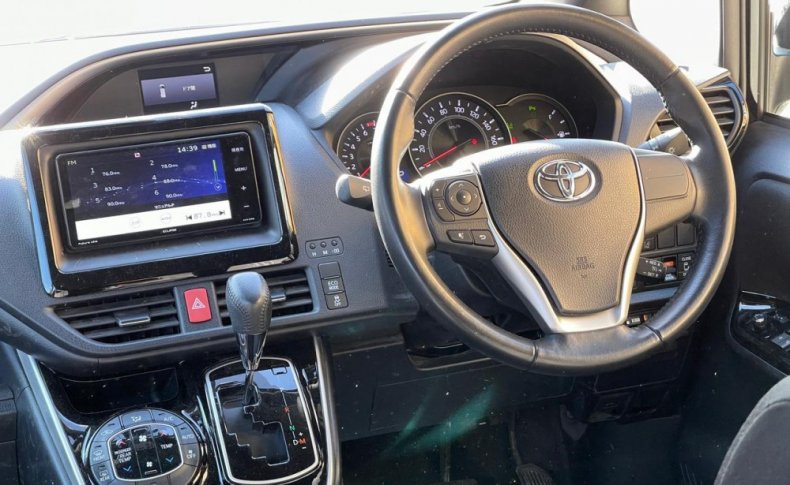 TOYOTA VOXY ZS KIRAMEKI II 2019