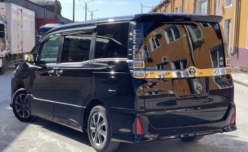 TOYOTA VOXY ZS KIRAMEKI II 2019