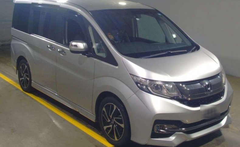 HONDA STEPWGN COOL SPIRIT 8-SEATERS 2015