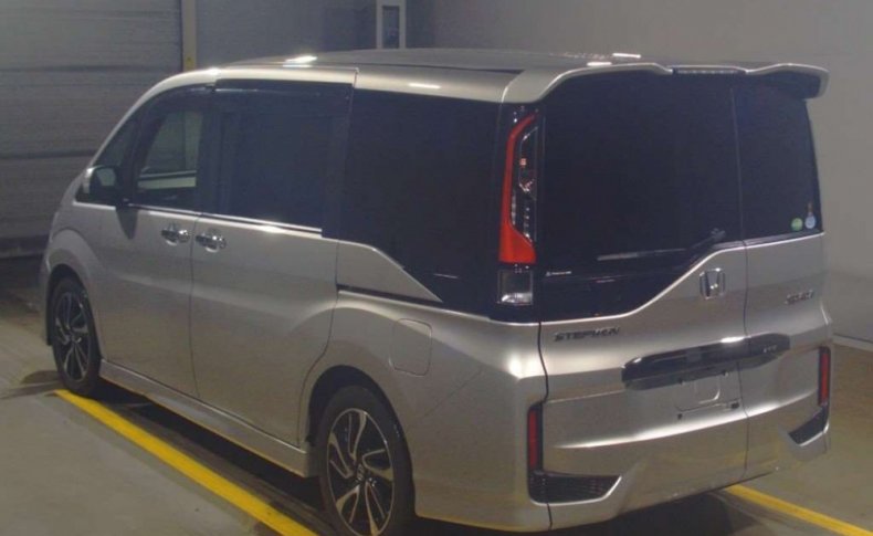 HONDA STEPWGN COOL SPIRIT 8-SEATERS 2015