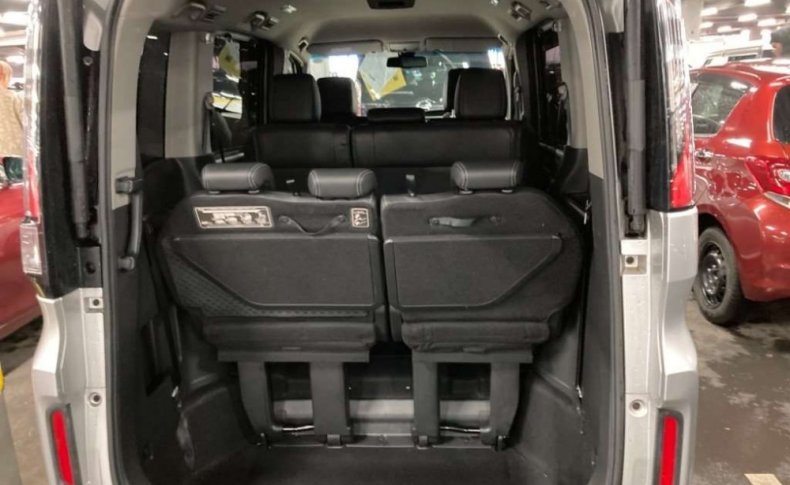 HONDA STEPWGN COOL SPIRIT 8-SEATERS 2015