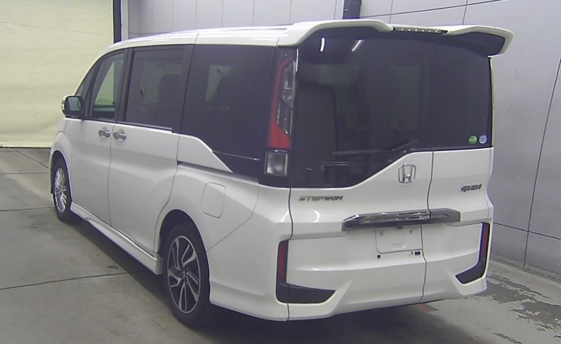 HONDA STEPWGN COOL SPIRIT 7-SEATERS 2015