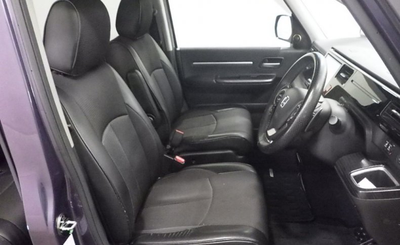 HONDA STEPWGN COOL SPIRIT 8-SEATERS 2015