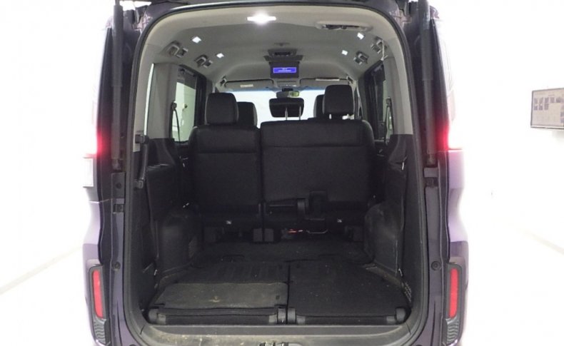 HONDA STEPWGN COOL SPIRIT 8-SEATERS 2015