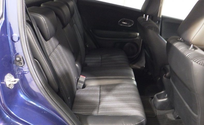 HONDA VEZEL S 2014