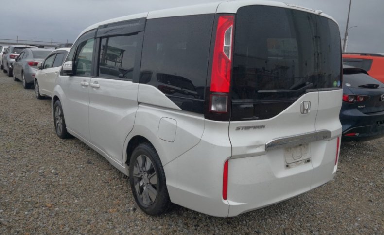 HONDA STEPWGN G EX 8 Seaters 2015