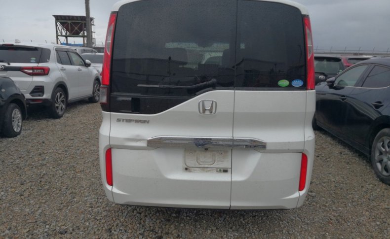 HONDA STEPWGN G EX 8 Seaters 2015