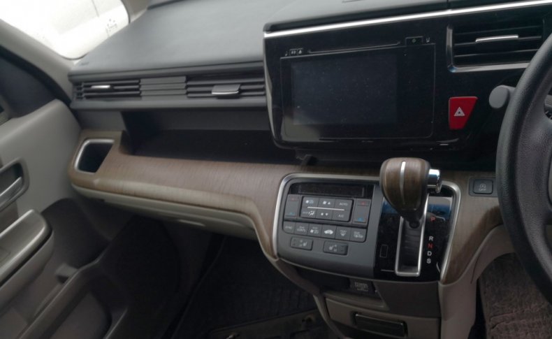HONDA STEPWGN G EX 8 Seaters 2015