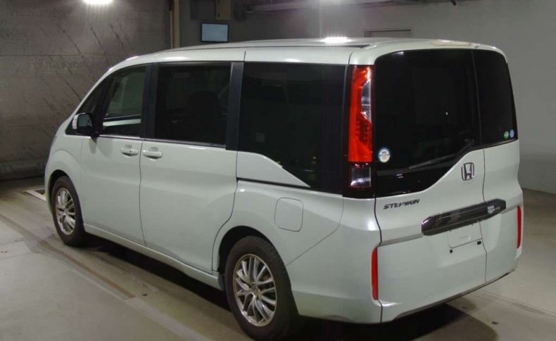 HONDA STEPWGN G 8-SEATERS 2016