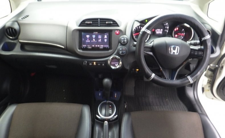 HONDA FIT SHUTTLE 15X Fine Line 2012