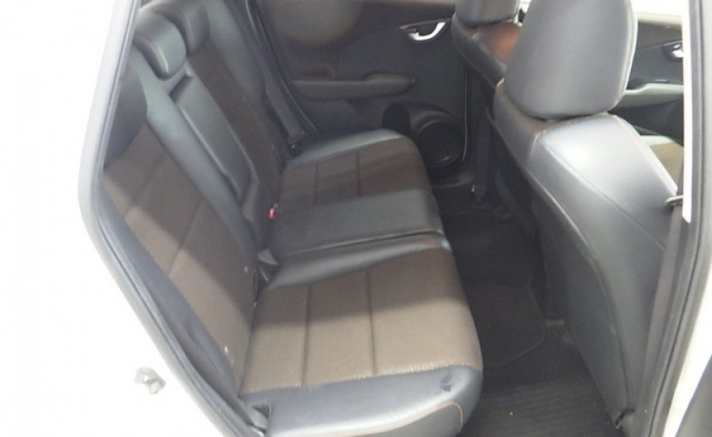 HONDA FIT SHUTTLE 15X Fine Line 2012