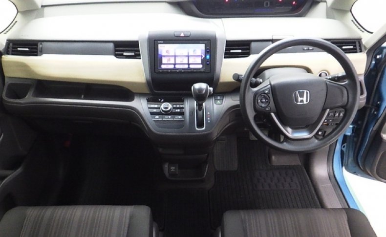 HONDA FREED G 2016