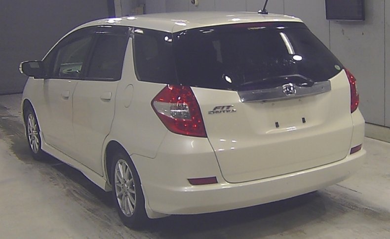 HONDA FIT SHUTTLE 15X S PACKAGE SOU TEA K CAR 2011