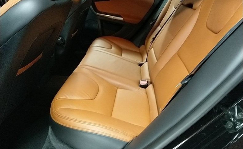 VOLVO V60 LIMITED 2013