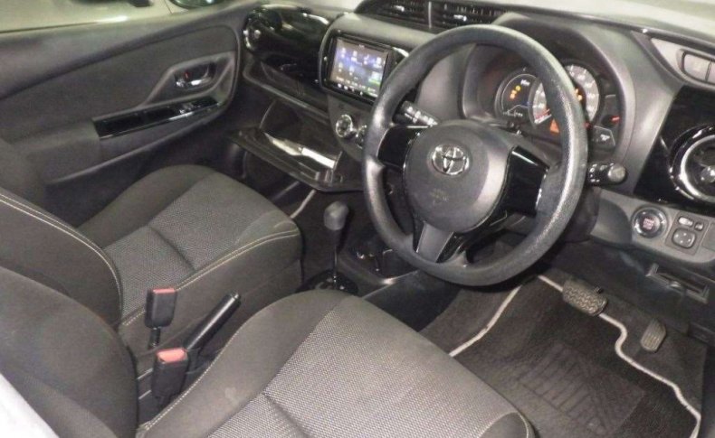 TOYOTA VITZ F Safety - Edition 3 2019