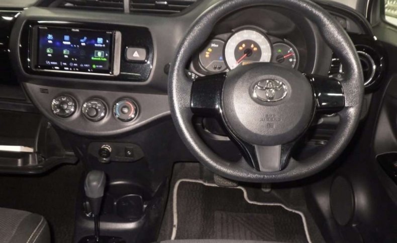TOYOTA VITZ F Safety - Edition 3 2019