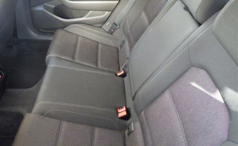 VOLKSWAGEN PASSAT VARIANT VOYA-JU 2015