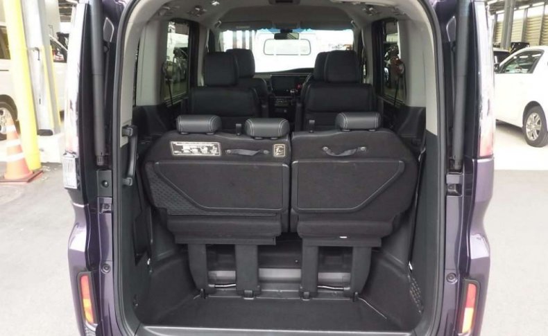 HONDA STEPWGN COOL SPIRIT 7-SEATERS 2015