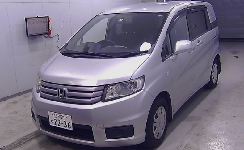 HONDA FREED SPIKE G JUST SELECTION 2010