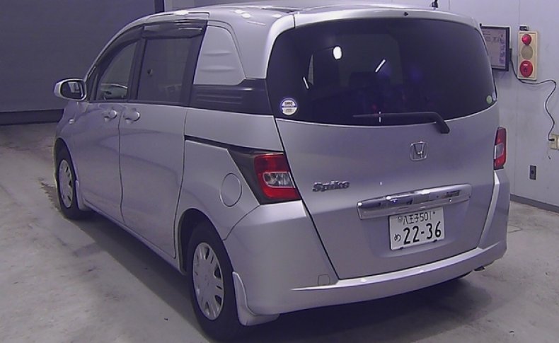 HONDA FREED SPIKE G JUST SELECTION 2010