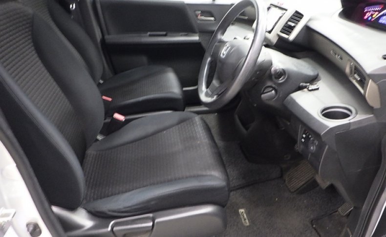 HONDA FREED SPIKE G JUST SELECTION 2010