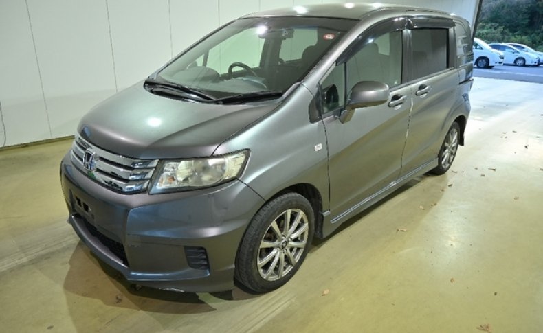 HONDA FREED SPIKE G AERO 2011