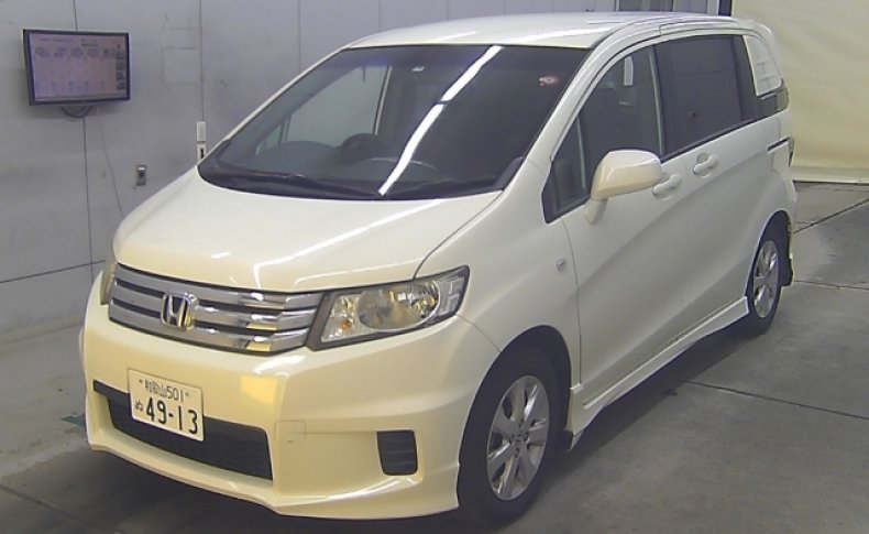 HONDA FREED SPIKE G Aero 2011
