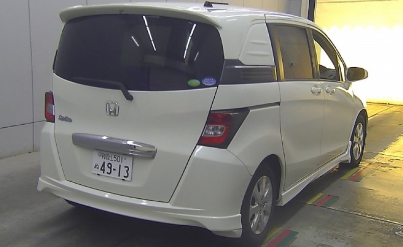 HONDA FREED SPIKE G Aero 2011