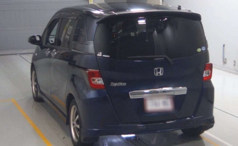 HONDA FREED SPIKE G Aero 2010