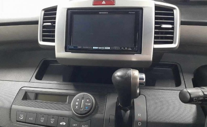 HONDA FREED SPIKE G Aero 2010