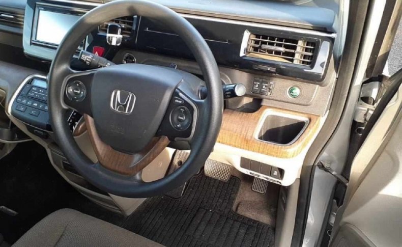 HONDA STEPWGN G EX 2016