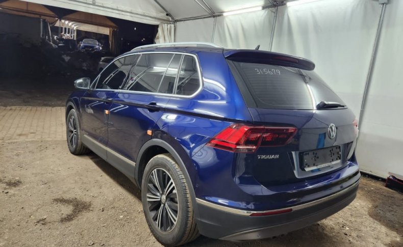 VOLKSWAGEN TIGUAN WVGZZZ5NZLW315679 2019