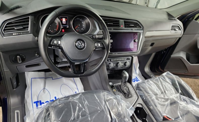 VOLKSWAGEN TIGUAN WVGZZZ5NZLW315679 2019