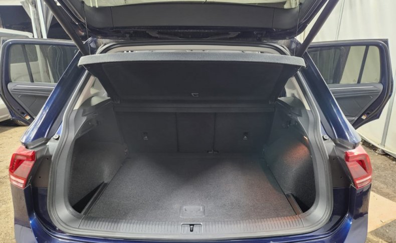 VOLKSWAGEN TIGUAN WVGZZZ5NZLW315679 2019