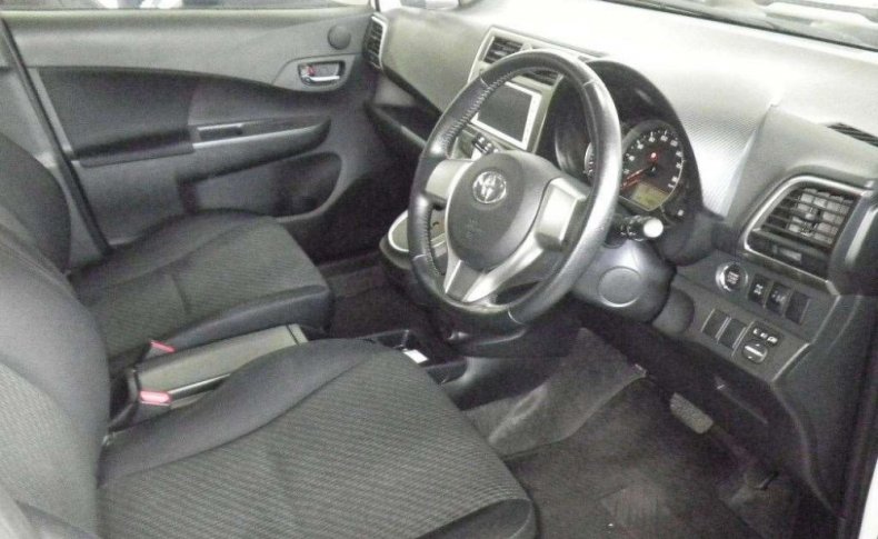 TOYOTA RACTIS G 4WD 2011