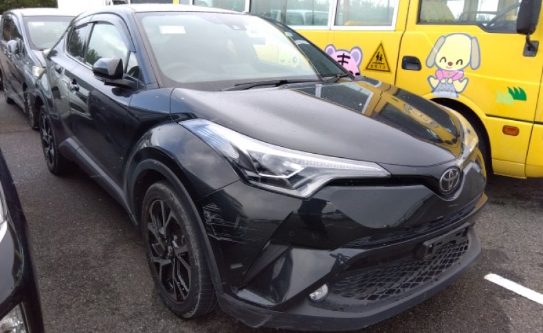 TOYOTA C-HR G-T 4WD 2016