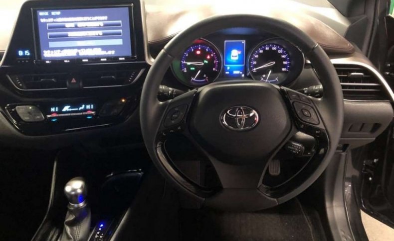 TOYOTA C-HR G-T 4WD 2016