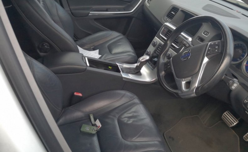 VOLVO V60 1.6 T4 R-Design 2012