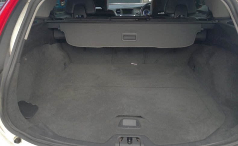 VOLVO V60 1.6 T4 R-Design 2012
