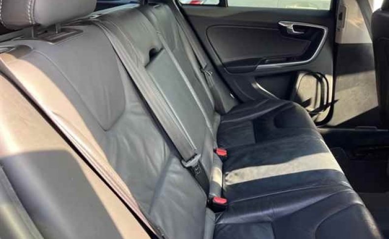 VOLVO V60 1.6 T4 R-Design 2012