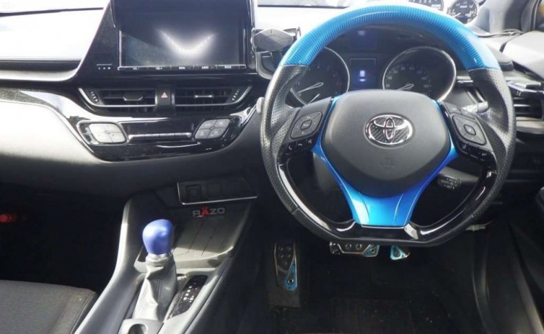 TOYOTA C-HR S-T 4WD 2017