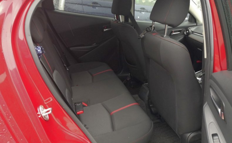 MAZDA DEMIO 13S Touring 4WD 2016
