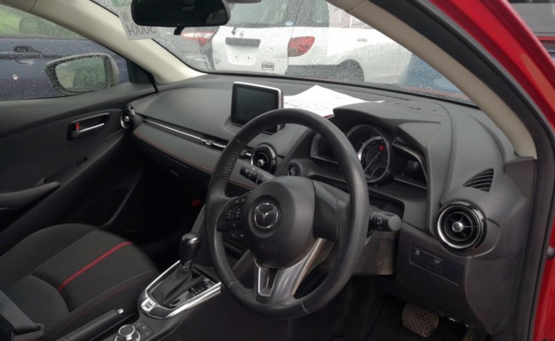 MAZDA DEMIO 13S Touring 4WD 2016