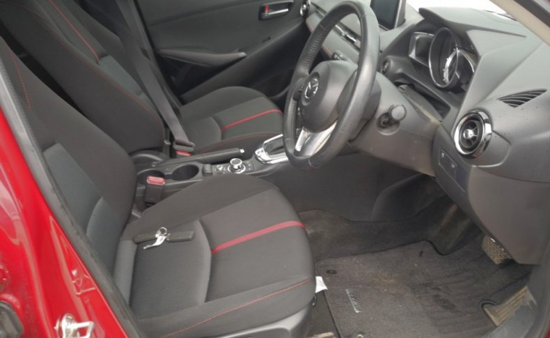 MAZDA DEMIO 13S Touring 4WD 2016