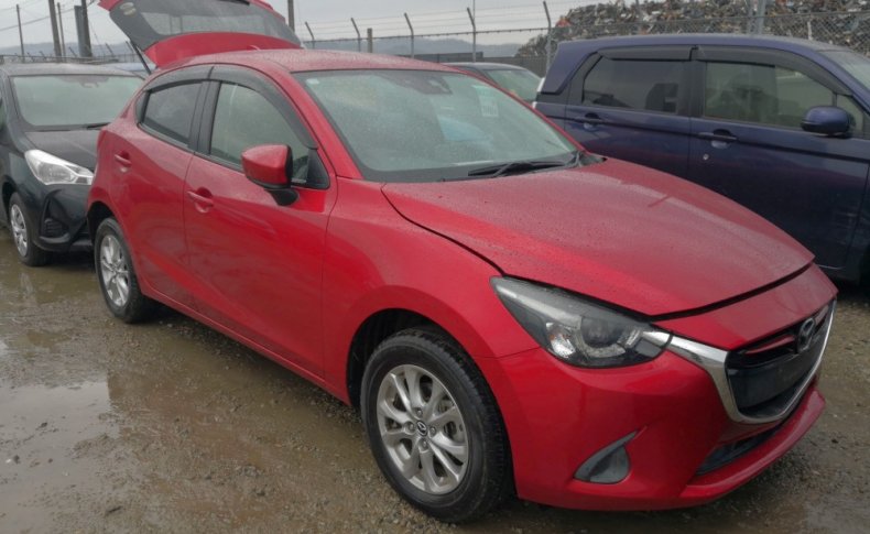 MAZDA DEMIO 13S Touring 4WD 2016