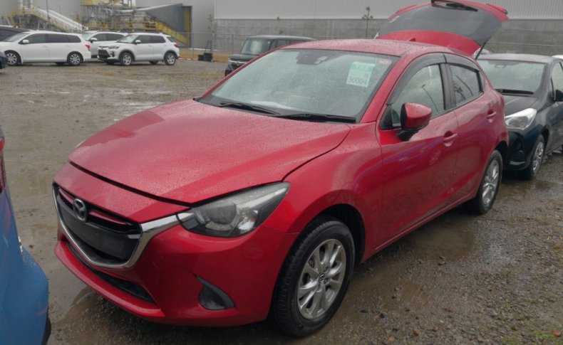 MAZDA DEMIO 13S Touring 4WD 2016
