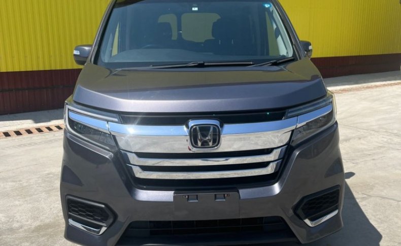 HONDA STEPWGN HYBRID B HONDA SENSING 2018