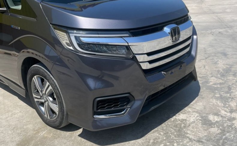 HONDA STEPWGN HYBRID B HONDA SENSING 2018