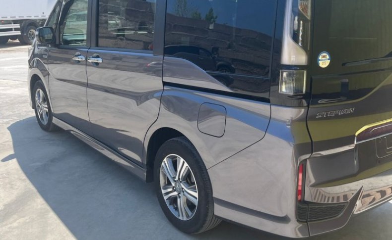 HONDA STEPWGN HYBRID B HONDA SENSING 2018